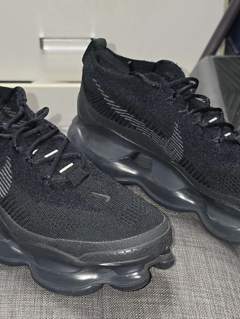 Nike Air Max Scorpions   Men's Black Knit High-Cushion Athletic Sneakers